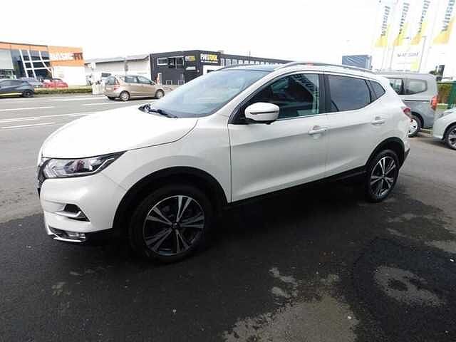 Nissan Qashqai 1.3 DIG-T N-Connecta  3 JAAR WAARBORG