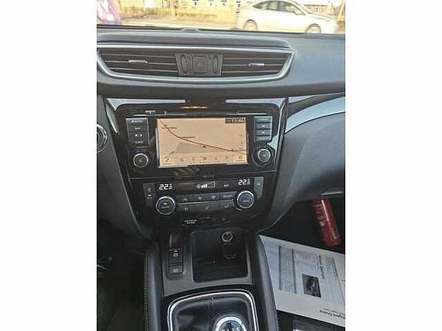 Nissan Qashqai N-Connecta  1.3    5 JAAR WAARBORG