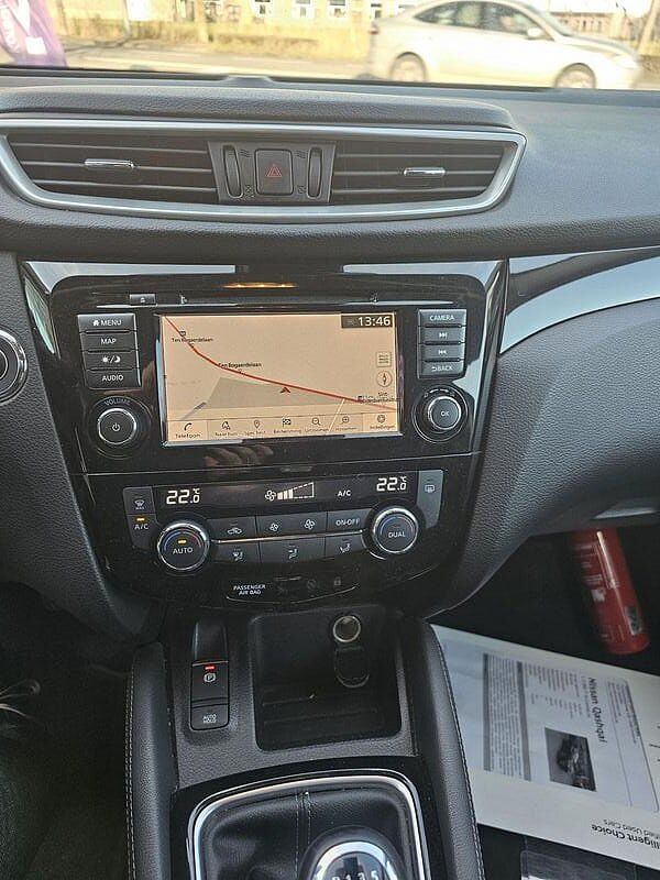 Nissan Qashqai N-Connecta 1.3 5 JAAR WAARBORG