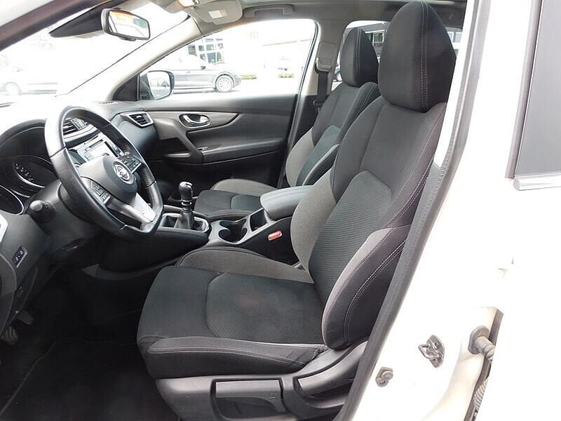 Nissan Qashqai 1.3 DIG-T N-Connecta 3 JAAR WAARBORG