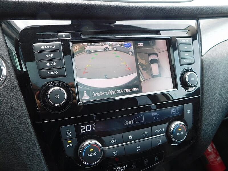 Nissan Qashqai 1.3 DIG-T N-Connecta 3 JAAR WAARBORG