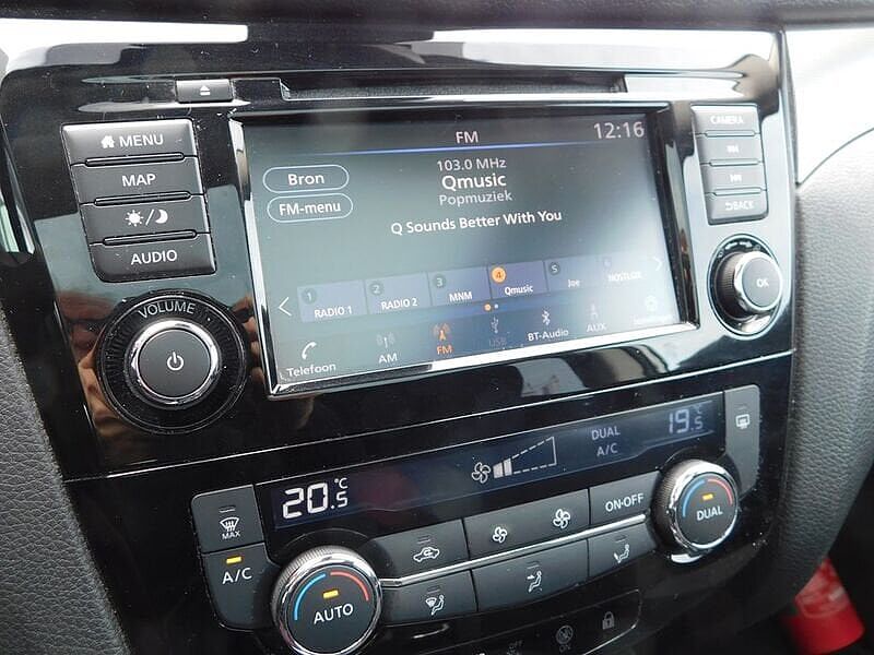 Nissan Qashqai 1.3 DIG-T N-Connecta 3 JAAR WAARBORG
