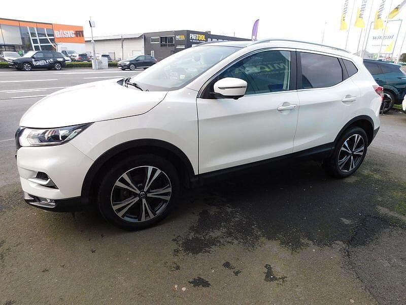 Nissan Qashqai 1.3 DIG-T N-Connecta 3 JAAR WAARBORG