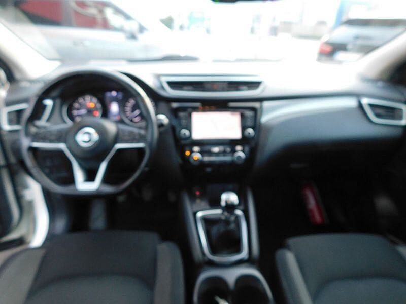 Nissan Qashqai 1.3 DIG-T N-Connecta 3 JAAR WAARBORG
