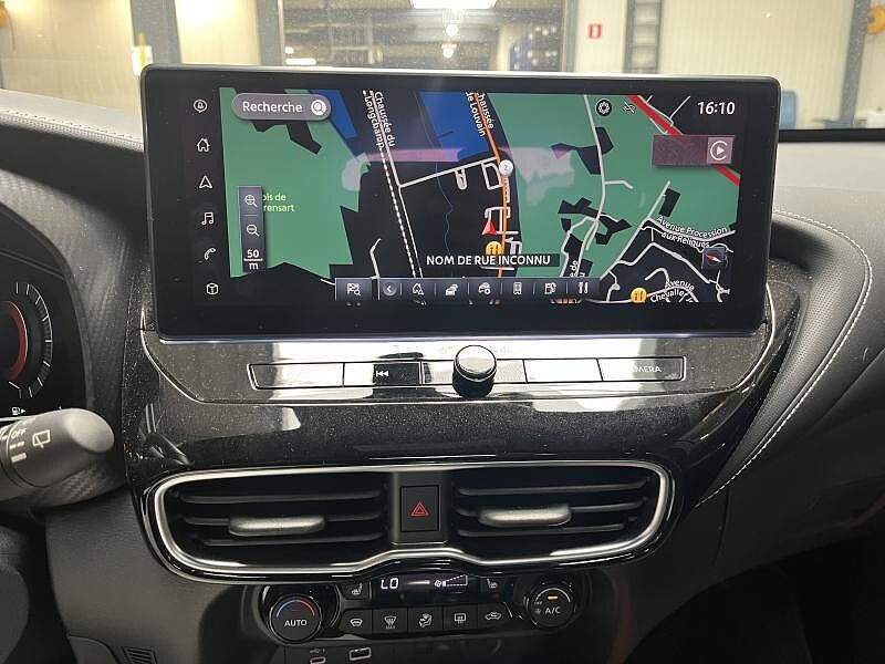 Nissan Juke TEKNA *HYBRIDE*  143 CV