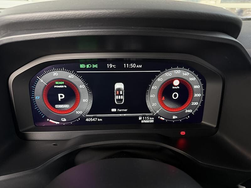 Nissan Qashqai TEKNA + TWO TONE + DESIGN PACK
