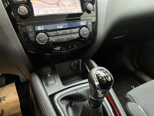 Nissan Qashqai Connecta + toit