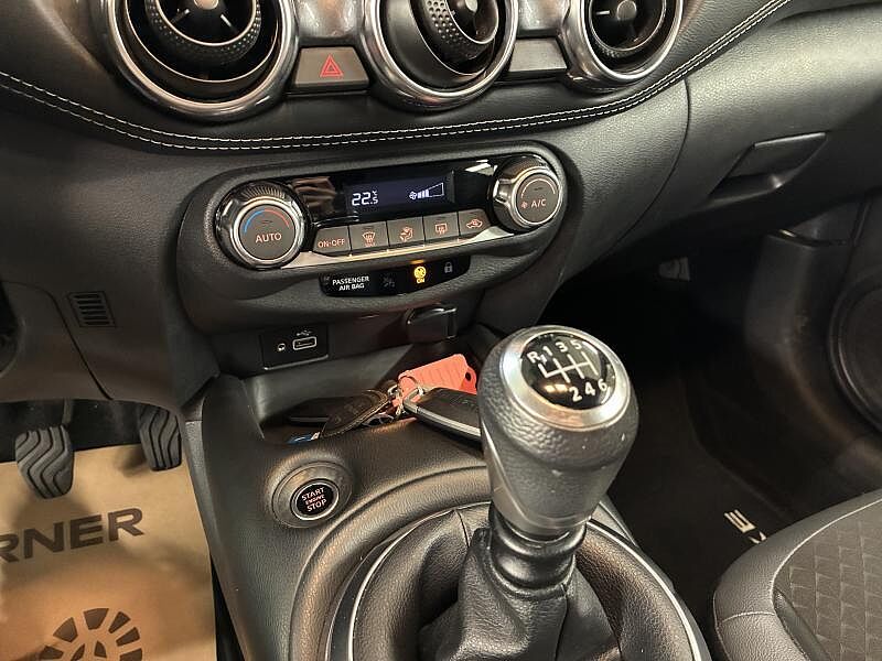 Nissan Juke N-DESIGN PLATINUM SILVER