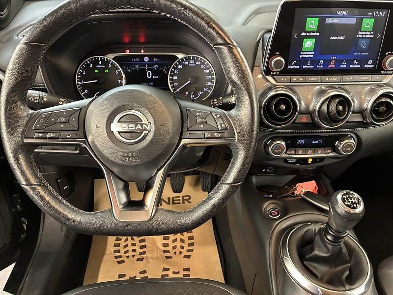 Nissan Juke N-DESIGN PLATINUM SILVER