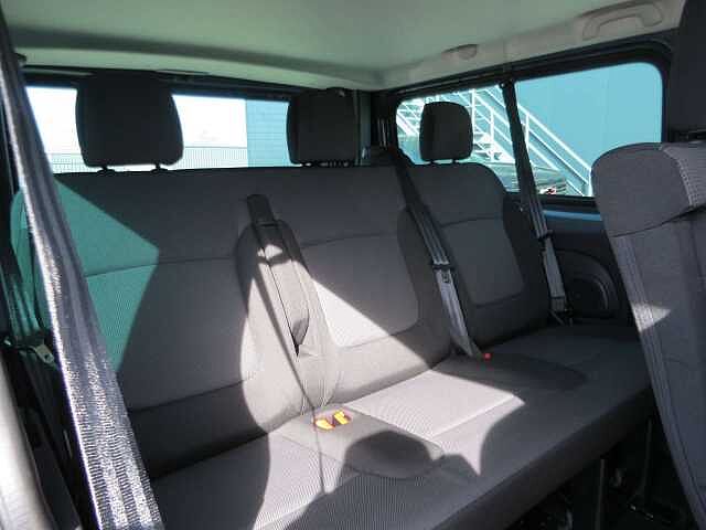 Nissan Primastar Primastar Tekna L2H1 Aut 8 Plaatsen