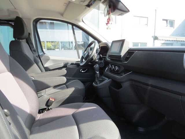 Nissan Primastar Primastar Tekna L2H1 Aut 8 Plaatsen