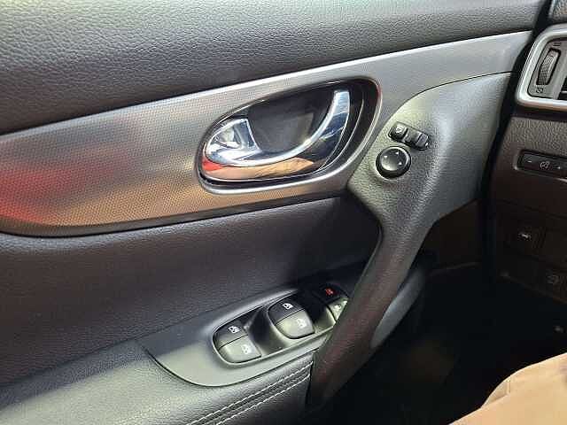 Nissan Qashqai Qashqai 1.3 DIG-T N-Connecta