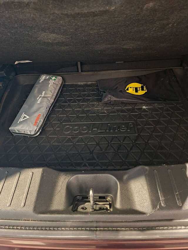 Nissan Juke Juke 1.0 DIG-T 2WD N-Connecta (EU6AP)