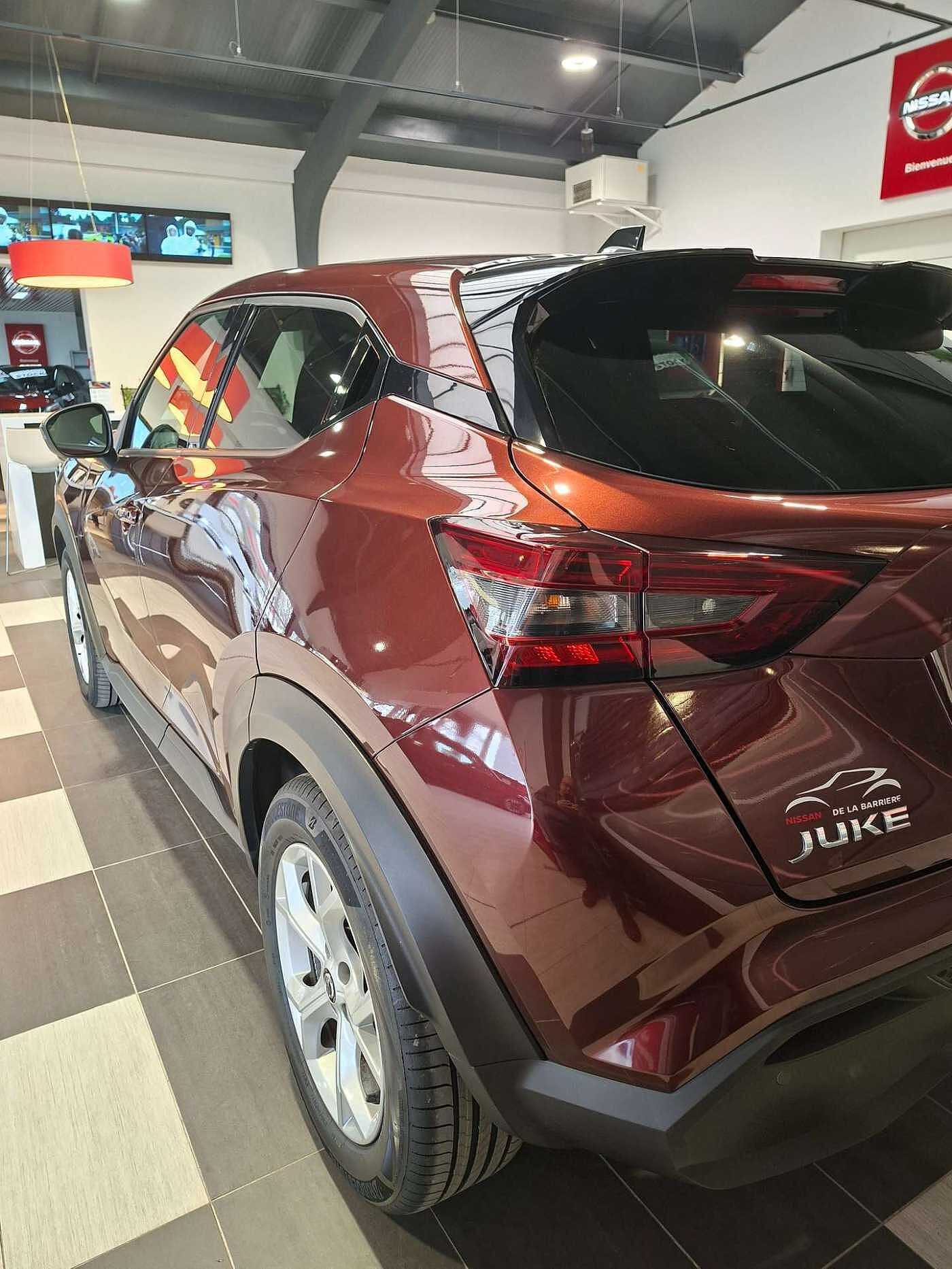 Nissan Juke Juke 1.0 DIG-T 2WD N-Connecta (EU6AP)