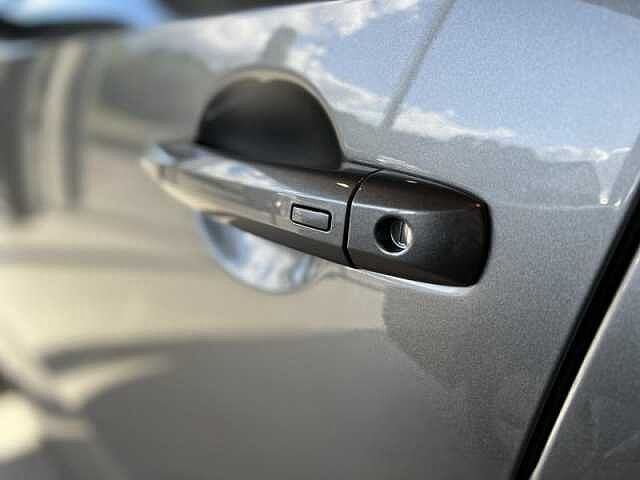 Nissan Qashqai MILD-HYBRID 158 XTRONIC N-CONNECTA 2WD