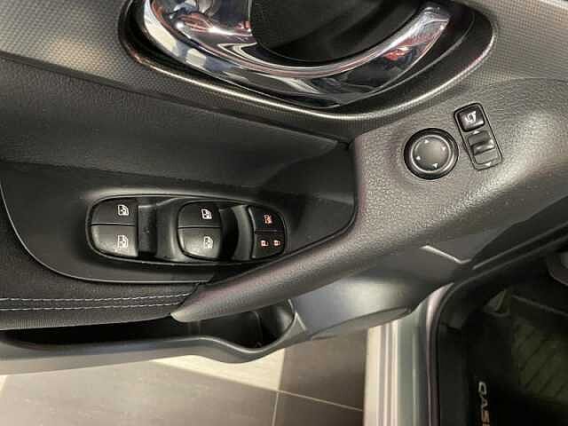 Nissan Qashqai N-Connecta + Design Pack