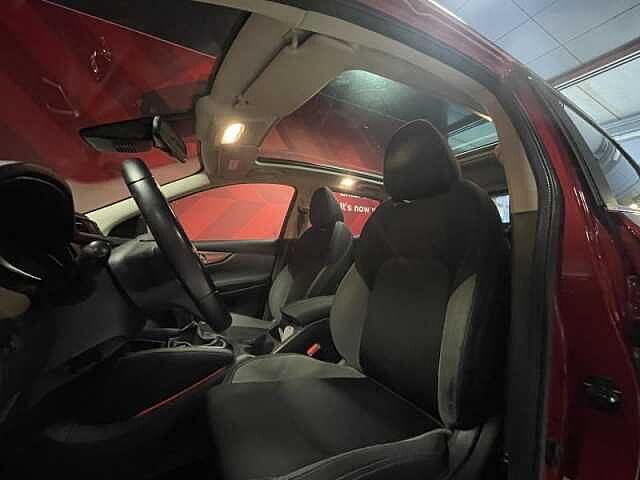 Nissan Qashqai N-Connecta + Design Pack