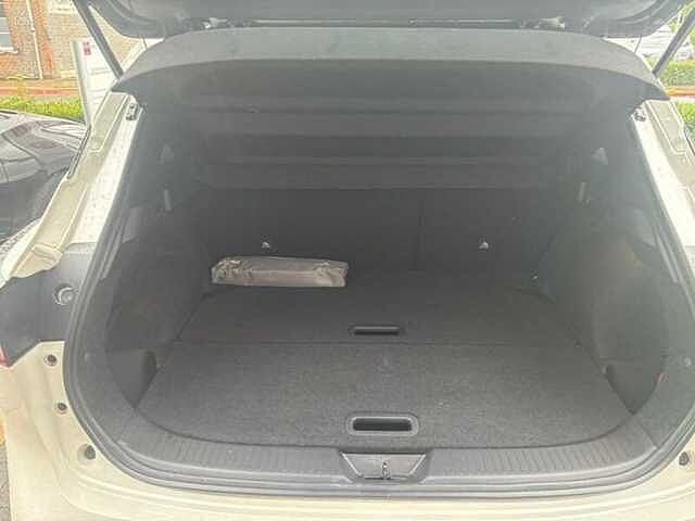 Nissan Qashqai Mild-Hybrid N-Connecta Xtronic