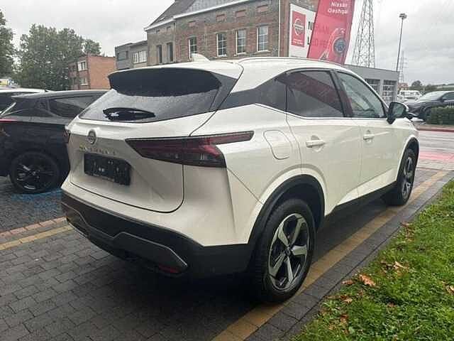 Nissan Qashqai Mild-Hybrid N-Connecta Xtronic