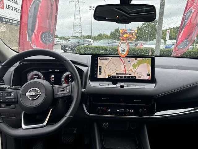 Nissan Qashqai Mild-Hybrid N-Connecta Xtronic