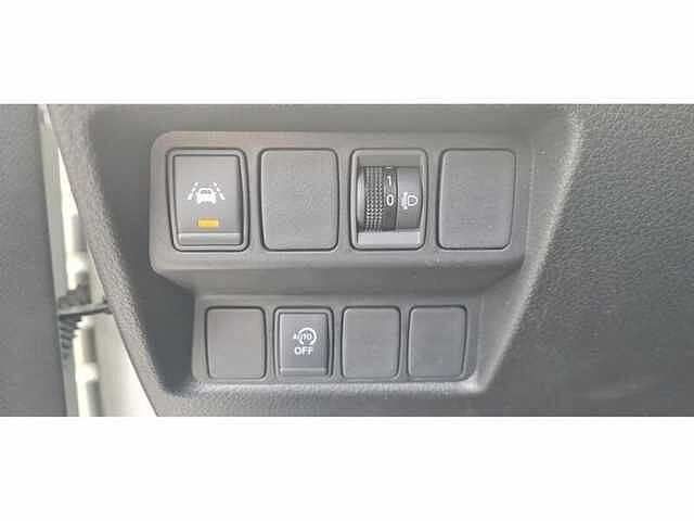 Nissan Qashqai 1.3 DIG-t N-Connecta + 19' velgen