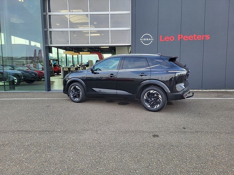 Nissan Qashqai Mild-Hybrid N-Connecta met pano en zetelverwarming