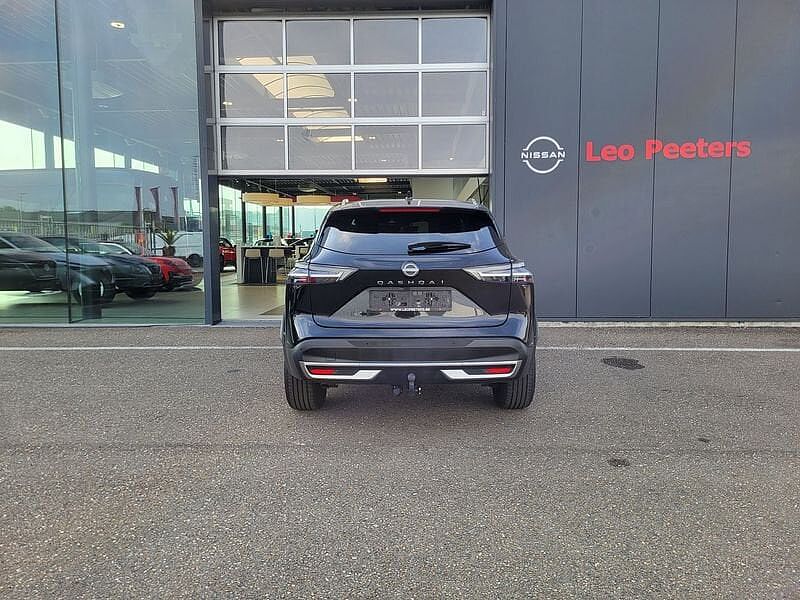 Nissan Qashqai Mild-Hybrid N-Connecta met pano en zetelverwarming