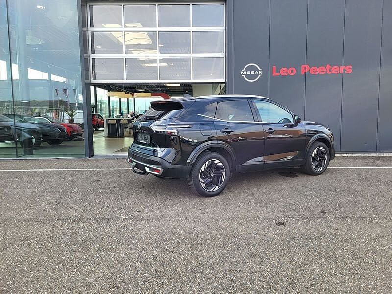 Nissan Qashqai Mild-Hybrid N-Connecta met pano en zetelverwarming
