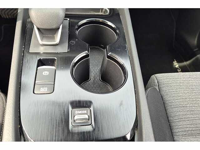 Nissan X-Trail N-Connecta HYBRID GPS / 360&deg; CAMERA / AUTOM. AIRCO/ OPEN PANO dak 7PLAATSEN / CR