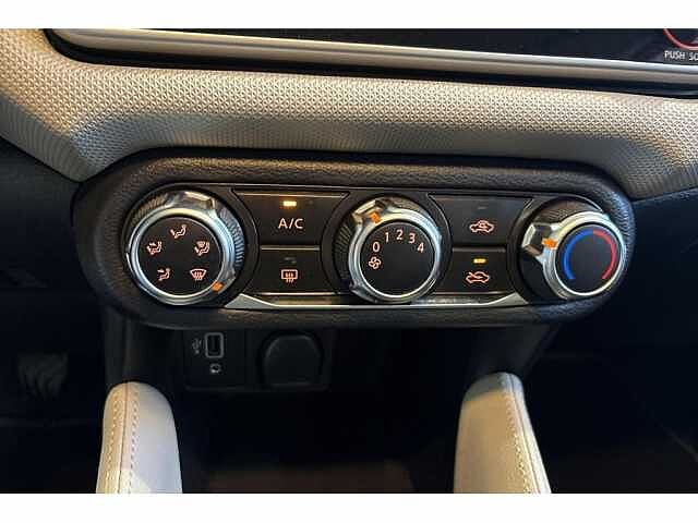 Nissan Micra GPS + CAMERA + SENSOREN