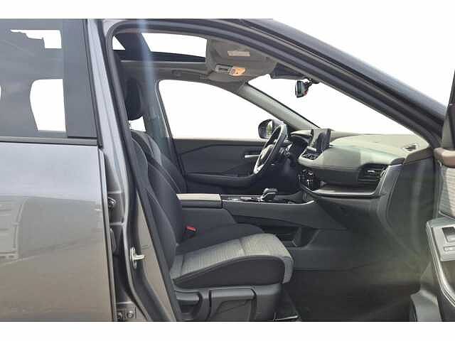 Nissan X-Trail N-Connecta HYBRID GPS / 360&deg; CAMERA / AUTOM. AIRCO/ OPEN PANO dak 7PLAATSEN / CR