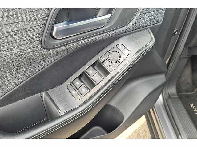 Nissan X-Trail N-Connecta HYBRID GPS / 360&deg; CAMERA / AUTOM. AIRCO/ OPEN PANO dak 7PLAATSEN / CR