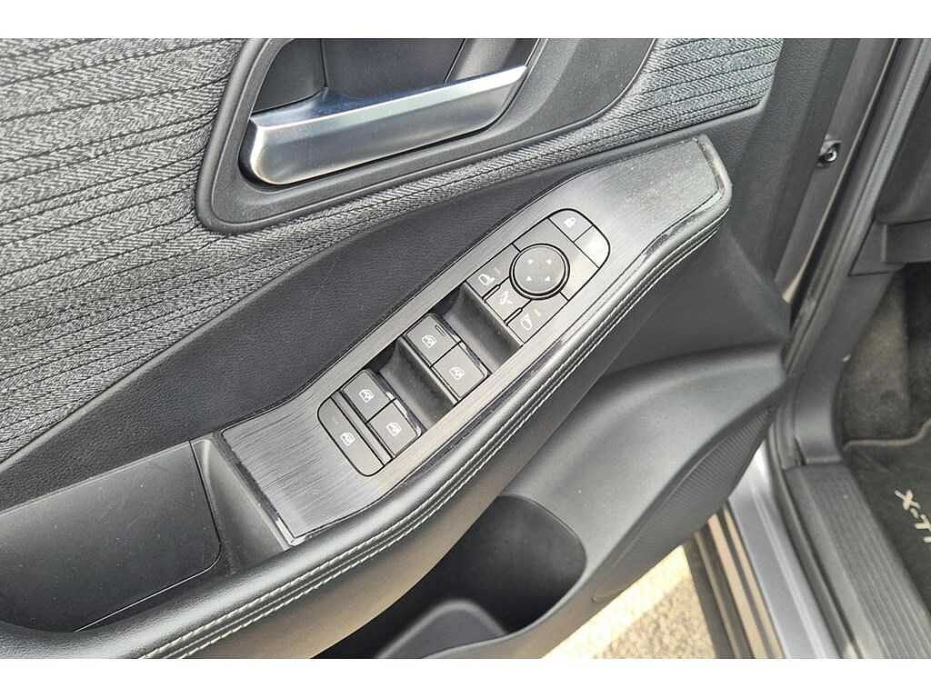 Nissan X-Trail N-Connecta HYBRID GPS / 360&deg; CAMERA / AUTOM. AIRCO/ OPEN PANO dak 7PLAATSEN / CR
