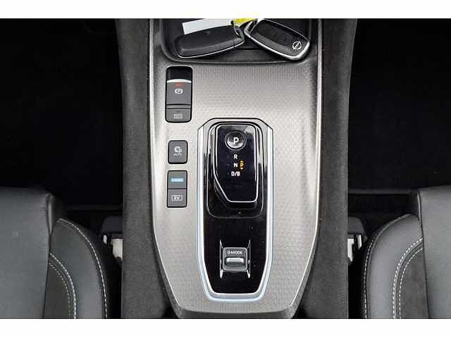 Nissan Qashqai Hybrid-Aut-GPS-Airco-Carplay