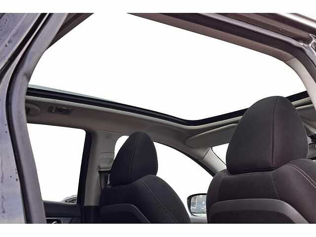 Nissan Qashqai 1.2 DIG-T N-Connecta + Design Pack