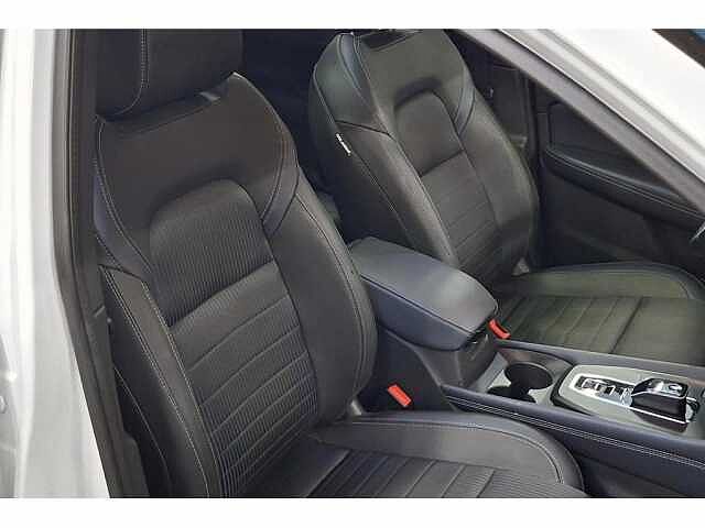 Nissan Qashqai Hybride-Auto-Pano-Carplay-GPS-Airco