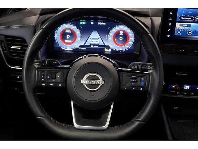 Nissan Qashqai Hybride-Auto-Pano-Carplay-GPS-Airco