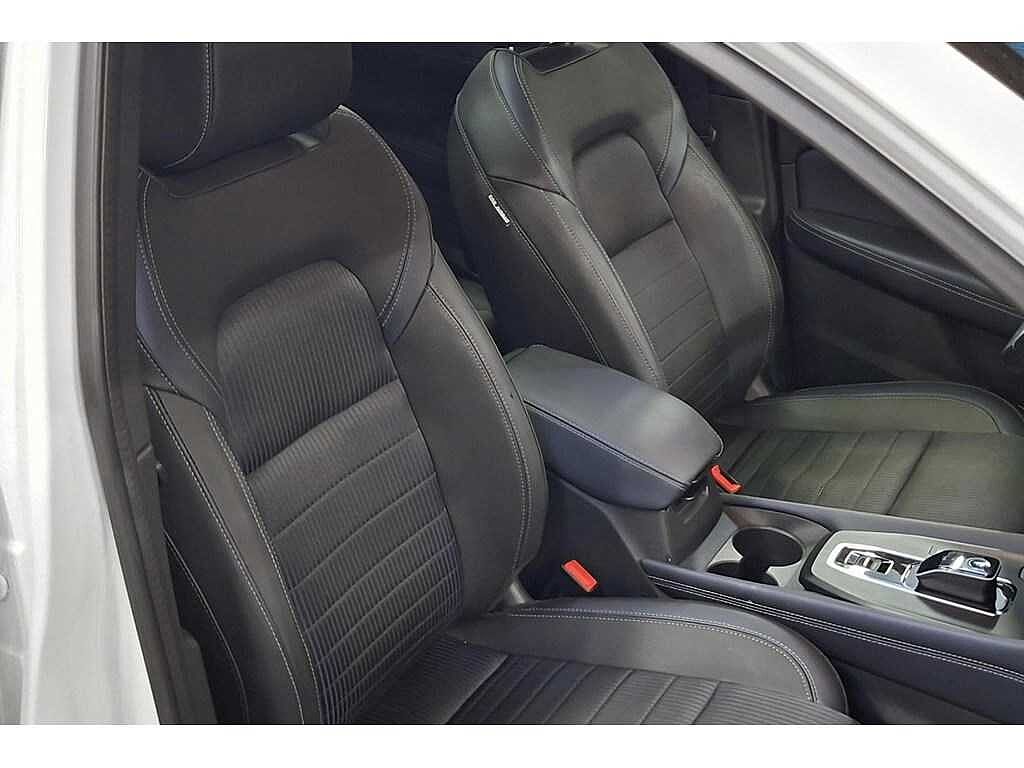 Nissan Qashqai Hybride-Auto-Pano-Carplay-GPS-Airco