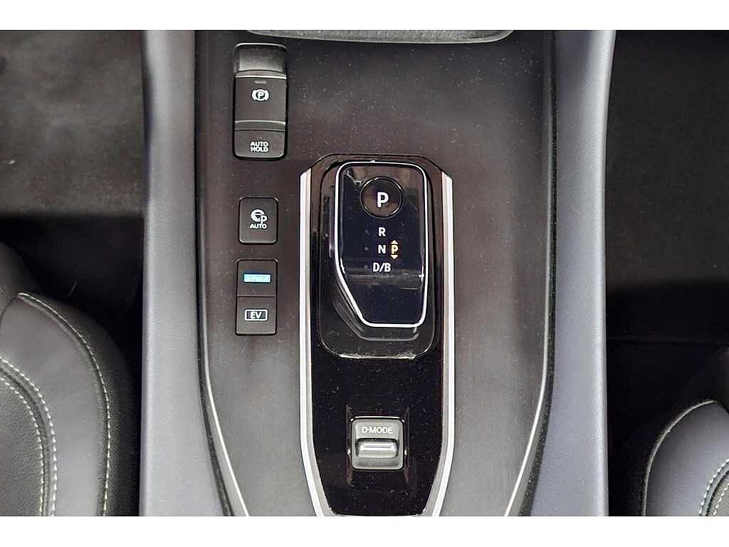 Nissan Qashqai Hybride-Auto-Pano-Carplay-GPS-Airco