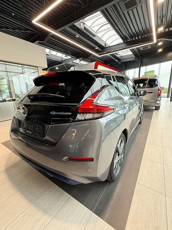 Nissan Leaf EV N-Connecta 40 kWh